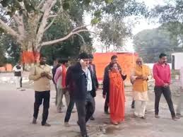 पहले दिन ही चर्चा में उमा भारती की